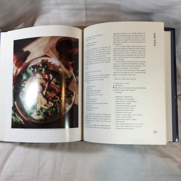 Food & Wine Chicken Collection and Old Fashion Cookbook, over 600 pages of recip - Picture 4 of 4